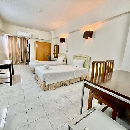 โรงแรมวินบางนา Win Bangna Hotel Bangkok Exteriér fotografie