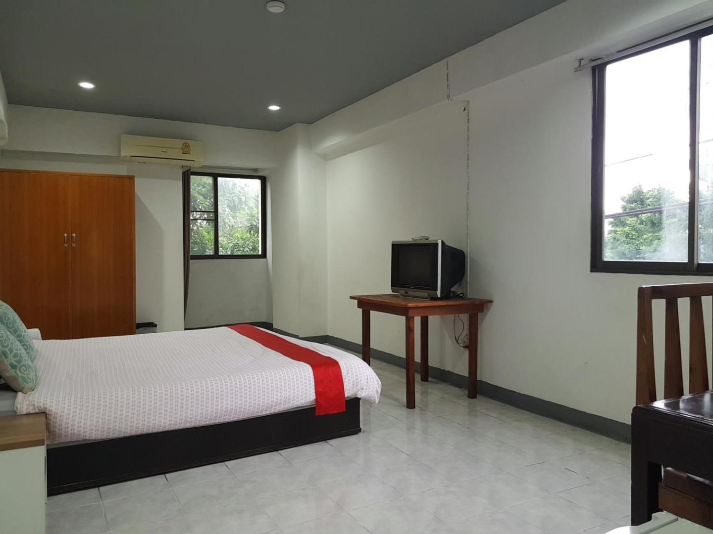 โรงแรมวินบางนา Win Bangna Hotel Bangkok Pokoj fotografie